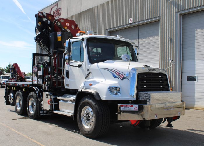 NEW Bik Tree Care Series TC-114 On New Peterbilt 365