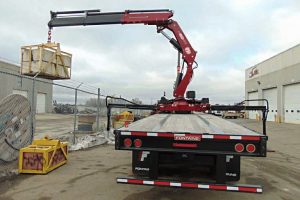 NEW PM 50024 KNUCKLE BOOM MID-MOUNTED – NEW 48′ T/A TRAILER